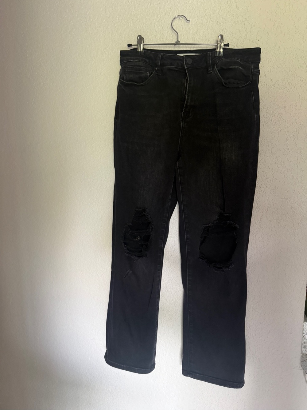 Women’s Black Distressed Straight Jeans